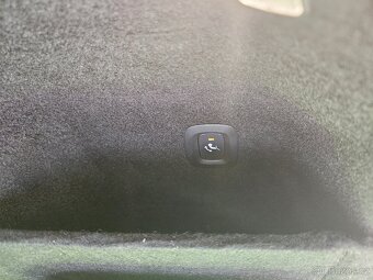 Volvo V60 inscription 2020 D4 104 xxx km, zaruka - 9