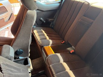 Mercedes Benz w124 coupe 300 ce - 9