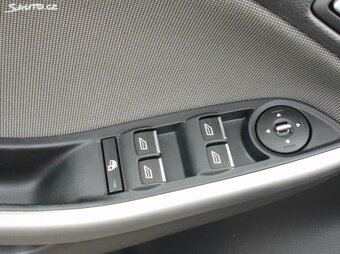 Ford Focus 1,6 16V Kombi,92kW PDC,vyhř.sklo,sed.,novérozvody - 9