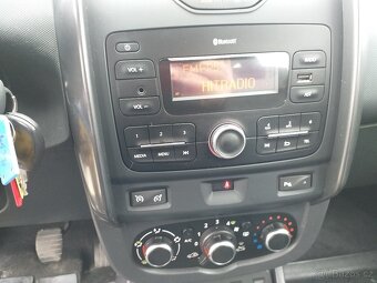 DACIA DUSTER 1,5 DCi 4x4,KLIMA,ESP,ABS,ČR,SERVISKA - 9
