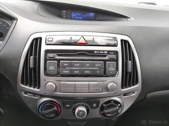 Hyundai i20 1.2 KLIMA TAŽNÉ - 9