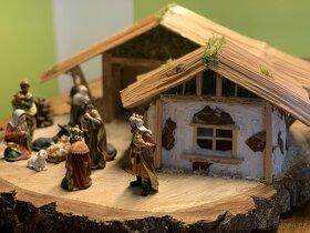 Ručně dělané dřevěné Betlémy s figurkami - 9