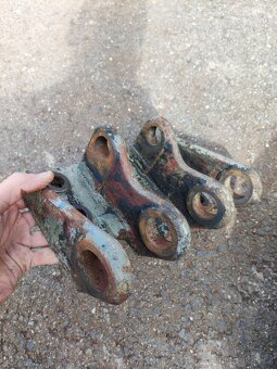 Závěs, konzole, víko Zetor - 9