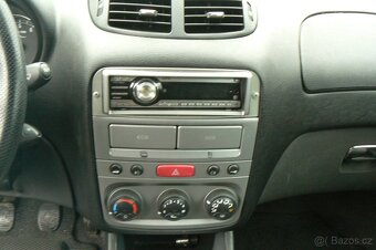 Alfa Romeo 147 1.6 -2006 -3. dveř. - 9