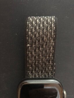 Apple Watch Series 6 - 9