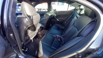 Lexus IS 250 F-Sport (2011) - 9