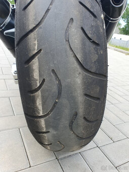Kawasaki Z1000 - 9