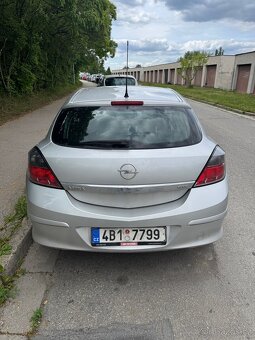Opel Astra gtc - 9