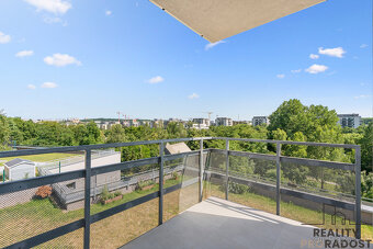 Pronájem bytu 2+kk 66 m², OV, Praha 9 – Vysočany - 9