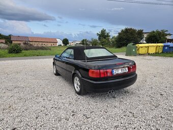 Audi 80 Cabrio 2.6 V6, 110 kW, automat – Youngtimer s duší - 9