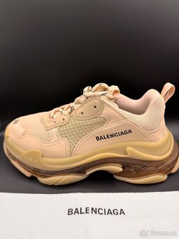 Balenciaga Triple S - 9