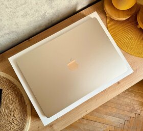 MacBook Air M2 15'' 256GB Gold - 9