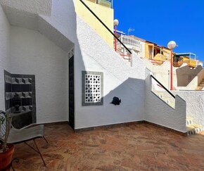 Apartmán u pláže La Mata, Španělsko - 9