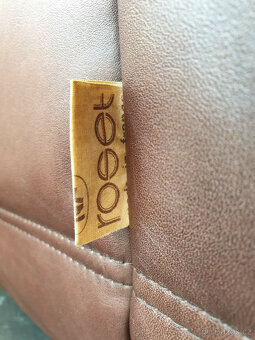 TOGO Ligne Roset Pohovky 2x 2místná + podnožka kožená hnědá - 9