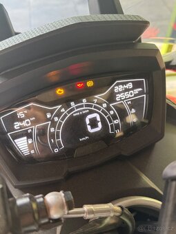 Aprilia SR GT 200 - 9
