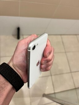 iPhone SE 2020 64GB white - 9