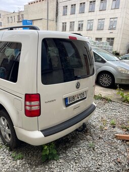 VW Caddy 1.6 TDI, 75kw, 2011, po bouracce - 9