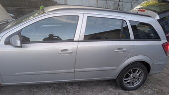 Opel Astra H 1.6 benzín 2008 75kw z167 z16xer - 9