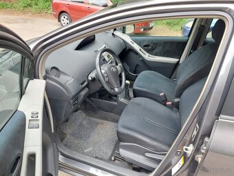 Toyota Yaris 1.0VVT-i, 51kw, rok 2008.. - 9