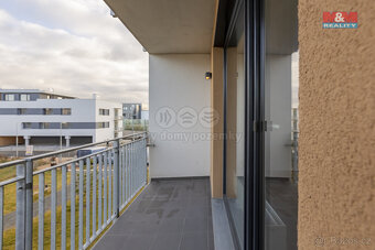 Pronájem bytu 2+kk, 61 m²,ul. A. Petrofa, Hradec Králové - 9