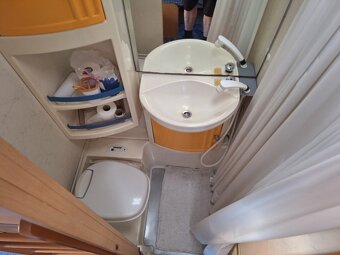 Prodám karavan Dethleffs New Line 490 - 9