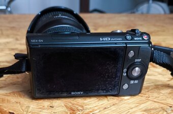 Prodám bezzrcadlovku SONY NEX-5N alfa,objetiv 18-200 - 9