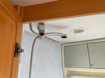 Fendt Platin 510, 4 osoby, sprcha, bojler, fr.postel - 9