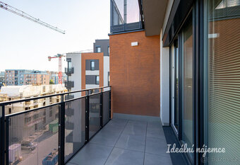 Pronájem bytu 1+kk, Výstavní, Háje, 21900 Kč/měs, 32 m2 - 9