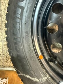 KIA Nové zimní kolo 6,5Jx16" ET51 1ks - 9
