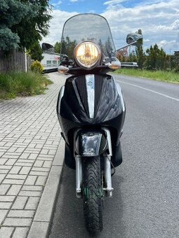 Piaggio Beverly 125 (r.v. 2010), 28 tis. km, po servisu. - 9