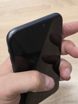 iPhone 11 64GB (baterie 100%) - 9