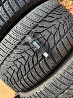 Zimní pneu 245/45/18 Hankook Winter i cept evo3 - 9