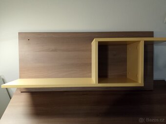 Dětský psací stůl s nástěnnou policí - 9