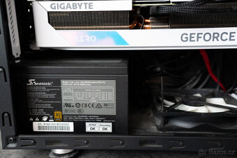 PC Ryzen 5800X, RTX 4070 - 9