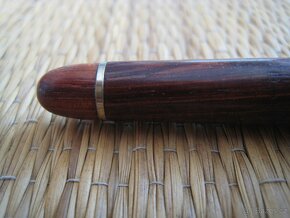 Nové kuličkové pero ze dřeva Rosewood s logem SHELL - 9