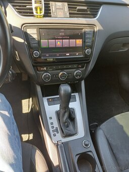 ŠKODA OCTAVIA 3 AUTOMAT 2.0 TDI 110KW PLNÁ VÝBAVA - 9