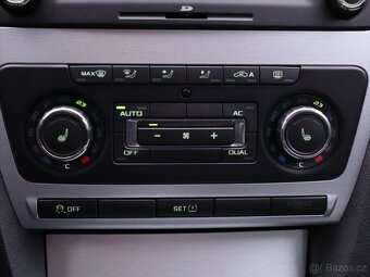 Škoda Octavia 2,0 TSI RS 147kW DSG Xenon (2011) - 9