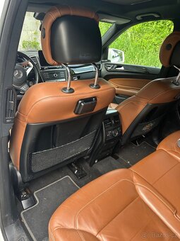 Mercedes-Benz GLS - 9