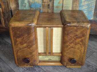 Staré rádio Titan 936 - 9