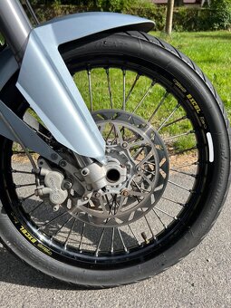 KTM 950 Adventure - 9