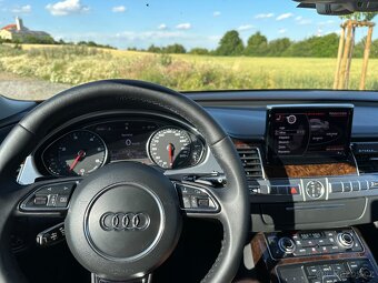 AUDI A8 4.2 TDI - 9