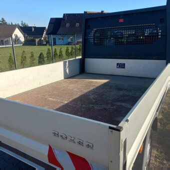 PEUGEOT BOXER 2.0HDI 120KW VALNÍK 7 MÍST R.V.2017 - 9