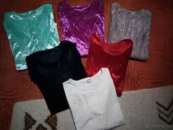 Halenky-mikiny-svetříky - 9