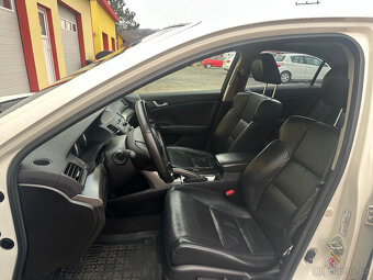 Honda Accord 2.4i-VTEC 148kW/8G/Executive - 9