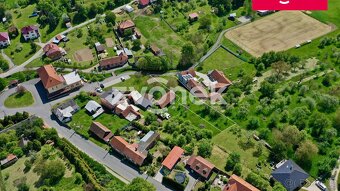 Pozemek Dobrkovice - centrum obce, pěkná a klidná lokalita - 9
