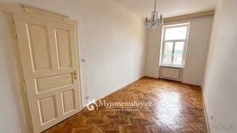 Pronájem byty 3+1, 99 m2 - Znojmo, náměstí Republiky - 9