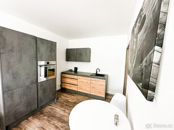 Rodinný dům 206m2 se stavebním povolením na přístavbu - 9