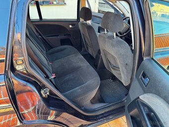 Ford Mondeo 2.0TDCI 96Kw Ghia - Tažný - 9