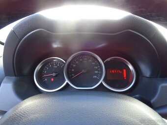 Dacia Duster 1.6i,84kW,1majČR,S.kni,klima - 9