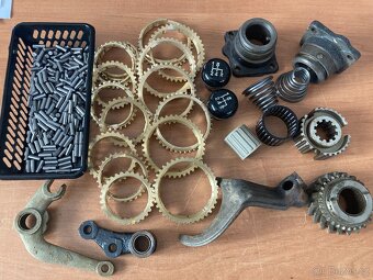 UAZ 452, buchanka, sanitka, valník - 9